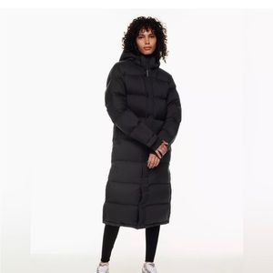 ISO ISO Aritzia super puff long black